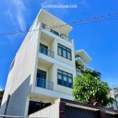 Nhà 4 tầng, 1 xẹt Đỗ Xuân Hợp, Phước Long B (Q9 cũ), đối diện chợ, 4 phòng ngủ, nhỉnh 5 tỷ