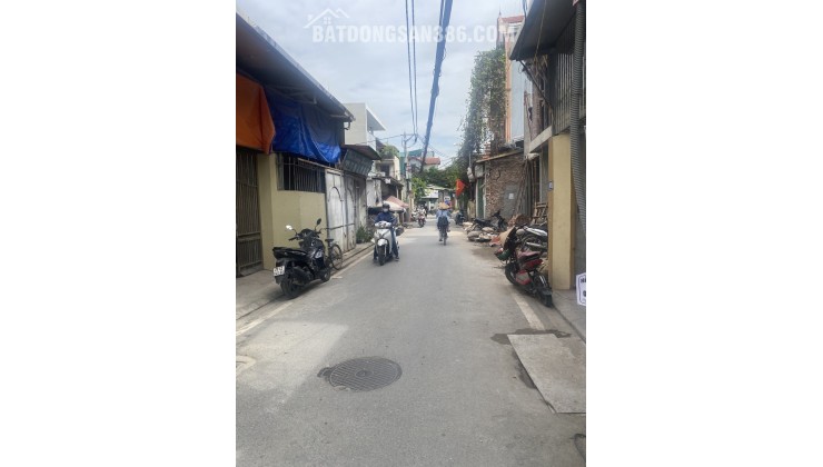 NHÀ ĐẸP PHỐ TRẠM – LONG BIÊN – 36M² – 4 TẦNG – 6 PHÒNG NGỦ – GIÁ TỐT 6xTỶ