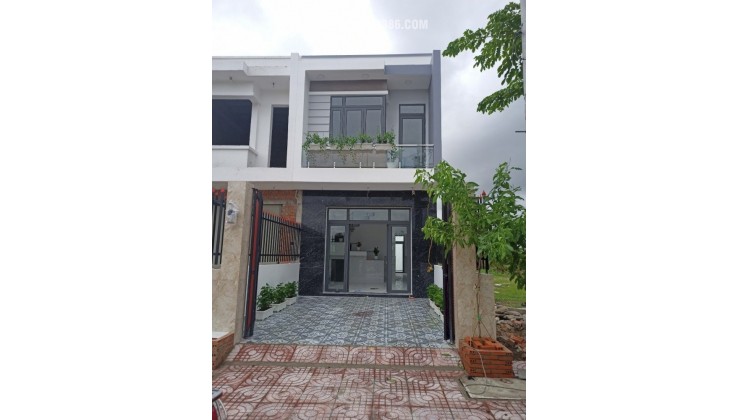 Nhà 1 trệt 1 lầu Bến Lức Long An – sổ hồng riêng, full thổ cư, giá tốt đầu tư