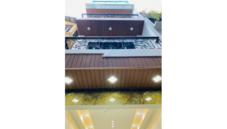 SIÊU PHẨM HOÀNG VĂN THÁI, NHÀ ĐẸP 4 TẦNG Ô TÔ VÀO NHÀ GẦN PHỐ 42M2 X 4T 17.5 TỶ