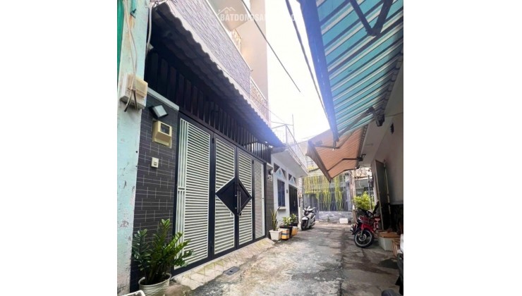 Bán nhà P Vip Tân Sơn Nhì, Hẻm gần 4m thoáng, 32m2 KLG, 2 tầng, Chỉ 3 tỷ nhỉnh TL