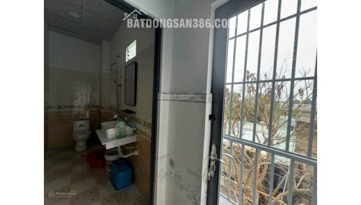 Nhà 1 trệt 1 lầu Bến Lức Long An – sổ hồng riêng, full thổ cư, giá tốt đầu tư