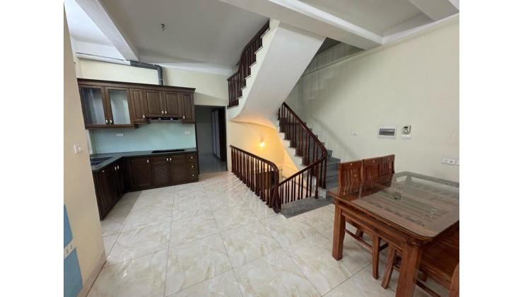 LÔ GÓC – PHÂN LÔ – VỈA HÈ 2 BÊN – Ô TÔ TRÁNH – KINH DOANH SẦM UẤT – TRUNG TÂM KĐT VIGLACERA XUÂN PHƯƠNG