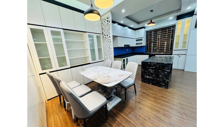 CĂN ĐẸP – TÒA ĐẸP – HÀNH LANG ĐÁ BÓNG – ÁNH SÁNG NGẬP TRÀN – BAN CÔNG MÊ LI