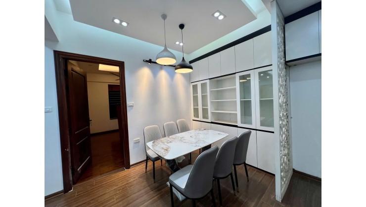 CĂN ĐẸP – TÒA ĐẸP – HÀNH LANG ĐÁ BÓNG – ÁNH SÁNG NGẬP TRÀN – BAN CÔNG MÊ LI