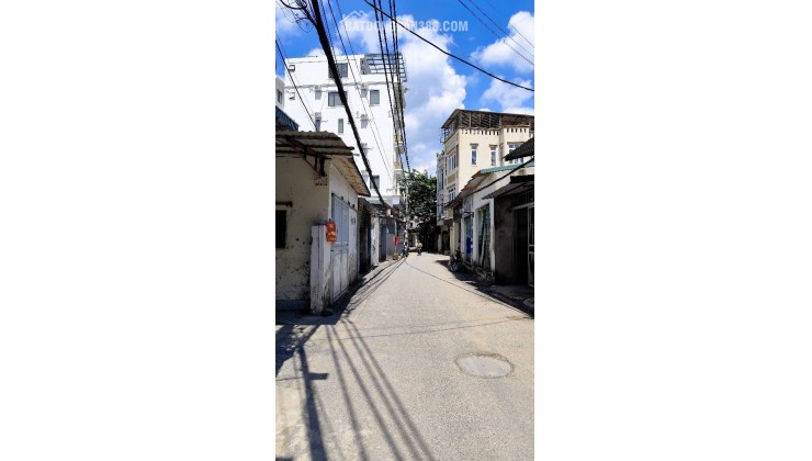 Bán đất Phố Trạm 50m x 4 vuông vắn, oto vào đất hơn 9 tỷ TL. LH 0936123469