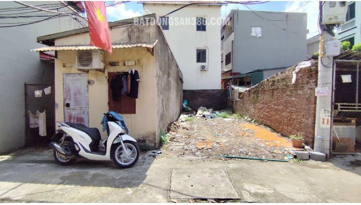 Bán đất Phố Trạm 50m x 4 vuông vắn, oto vào đất hơn 9 tỷ TL. LH 0936123469