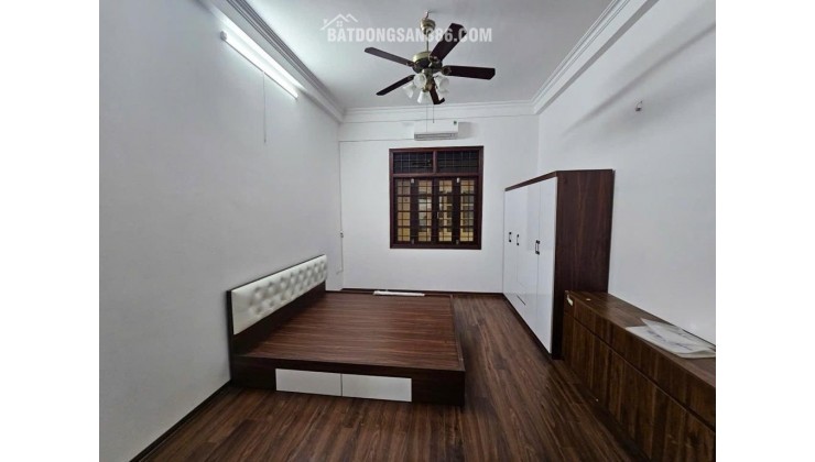 NHỈNH 13 TỶ SỞ HỮU NHÀ ĐẸP CỰC GẦN PHỐ HOÀNG VĂN THÁI, 42M2 X 4 TẦNG