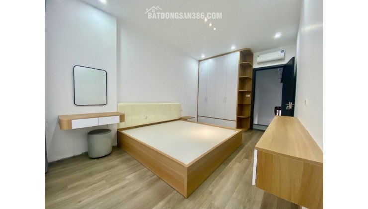 Bán nhà Ngọc Lâm 60m x 6T thang máy full nội thất ở luôn, gần phố. LH 0936123469