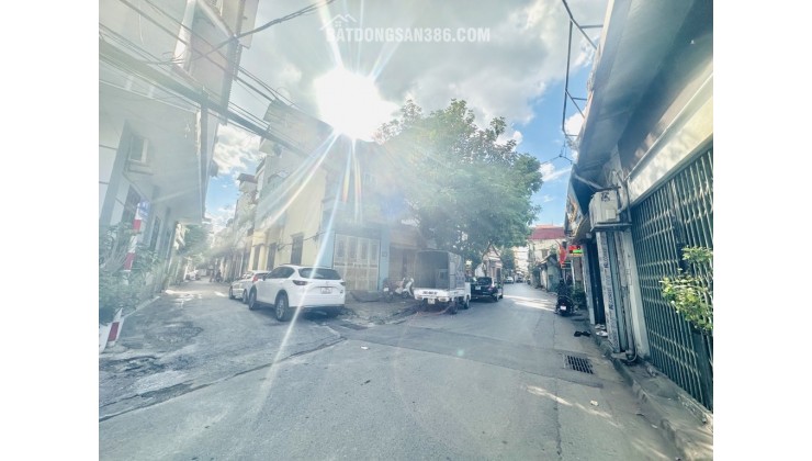 Bán nhà Trung tâm Phường Việt Hưng. 52m x 4T oto tránh, khu phân lô quân đội, dân trí, nhỉnh 12 tỷ TL. LH 0936123469