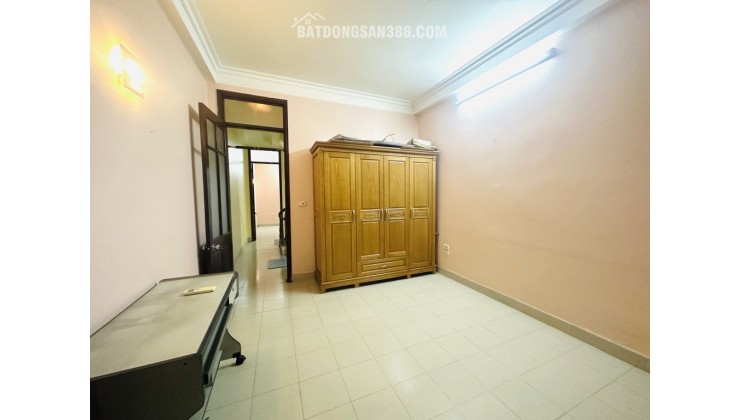 Bán nhà Trung tâm Phường Việt Hưng. 52m x 4T oto tránh, khu phân lô quân đội, dân trí, nhỉnh 12 tỷ TL. LH 0936123469