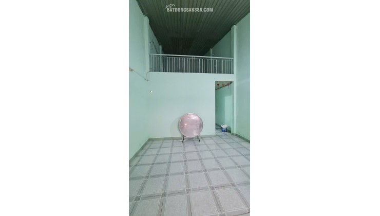 Giá cực hời! Bán nhà hẻm Lê Đình Thám Tân Phú 50m2, sổ hồng. Chỉ 4.7 tỷ. Gọi ngay!