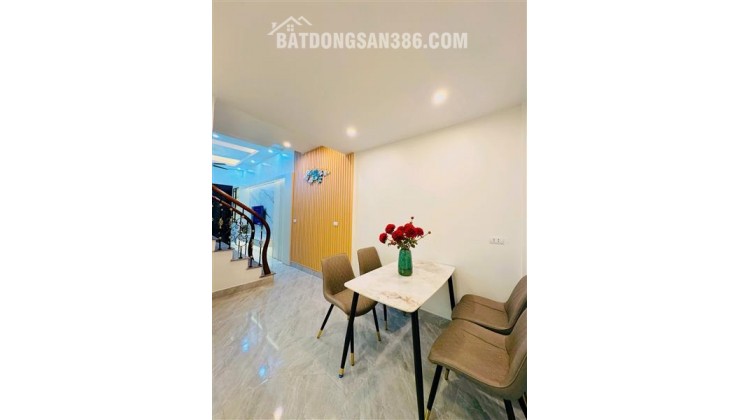 BÁN GẤP ĐẠI TỪ, HOÀNG MAI, NHÀ ĐẸP GẦN PHỐ NỘI THẤT XỊN, 32M2 5 TẦNG 7.9 TỶ