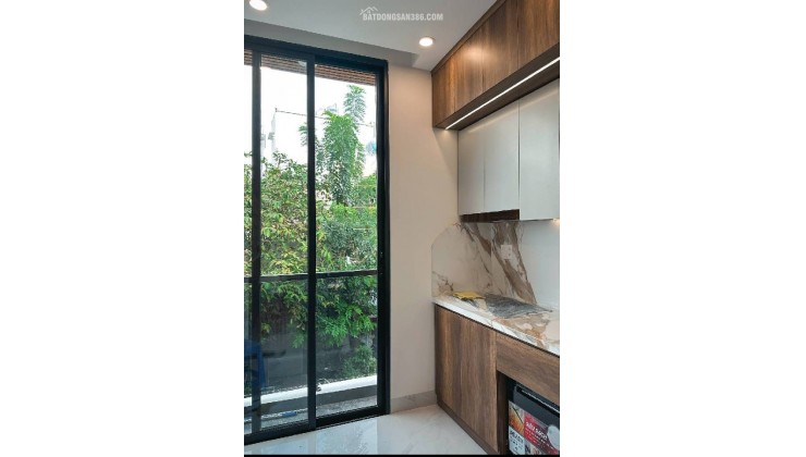 Nhà 3 tầng đẹp sát Trung Tâm Quận 2  Nguyễn Duy Trinh,Phú Hữu,Quận 9 
vuông vức, phong thủy đẹp, đường trước nhà 6m