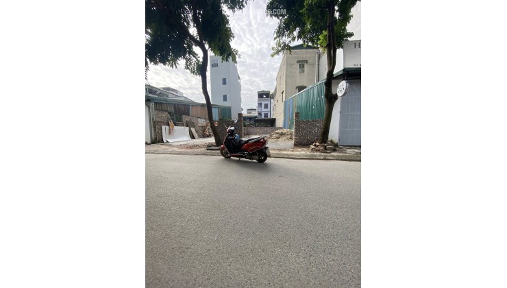 Bán đất Thượng Thanh cạnh Him Lam. 54m x 5m vuông đẹp oto tránh thông. LH 0936123469