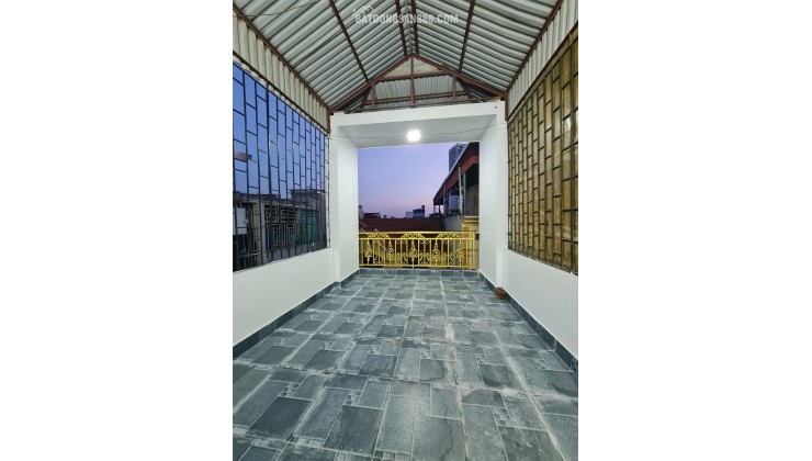 Bán nhà riêng Hoàng Mai, giá 10.6 tỷ, DT 48m2, nhà đẹp mới koong 10m ô tô gần