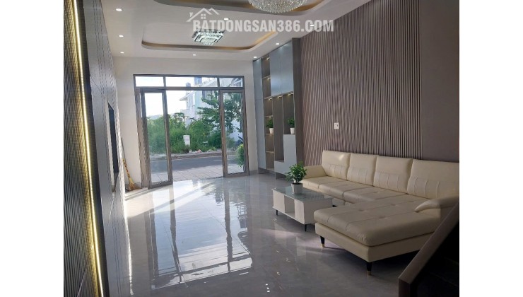 Bán nhà lô C4 đường số 2 cạnh với đường Tú Xương KĐT Tây Bắc.