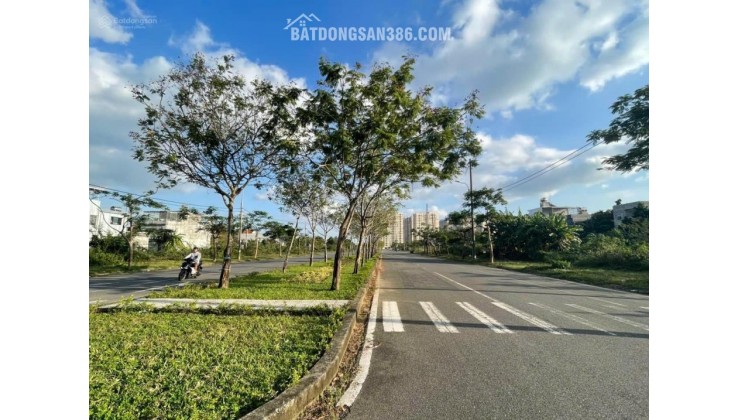 Bán đất thổ cư Hòa Hiệp 3, Liên Chiểu, Đà Nẵng. DT 90m2, giá 4.5 tỷ, sổ đỏ, hướng Đông Nam. LH: 0877661879