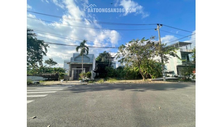 Bán đất thổ cư Hòa Hiệp 3, Liên Chiểu, Đà Nẵng. DT 90m2, giá 4.5 tỷ, sổ đỏ, hướng Đông Nam. LH: 0877661879