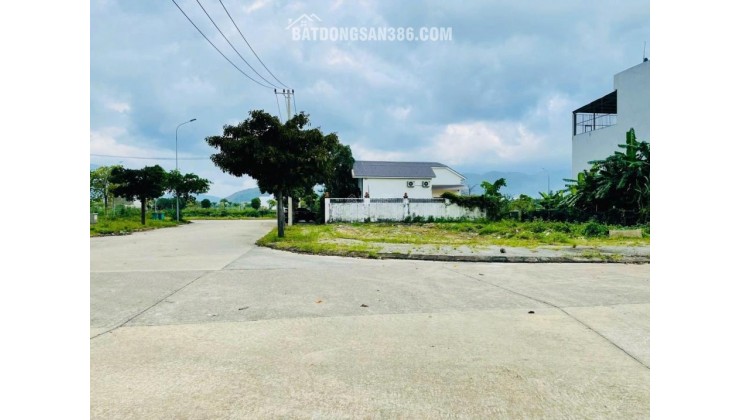 Siêu Phẩm Lô Góc Vệt 50m  Nguyễn Tất Thành, Hòa Hiệp Nam, Liên Chiểu, Đà Nẵng. 147m2, hướng Đông Nam, sổ đỏ, giá 7.2 tỷ. LH: 0877661879