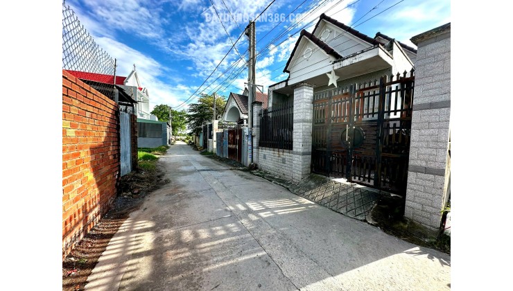 Chính Chủ Cần Bán 2 Lô Đất liền kề; Hẻm 847 Đường Đồng Khởi, Phường Tân Phong( cũ ) TP. Biên Hòa, Đồng Nai
Địa Chỉ mới : Phường Tân Triều, Tỉnh Đồng