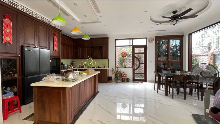 SIÊU PHẨM BIỆT THỰ FULL NỘI THẤT – THANG MÁY – SÂN VƯỜN RỘNG – TRUNG TÂM KĐT DƯƠNG NỘI – HÀ ĐÔNG