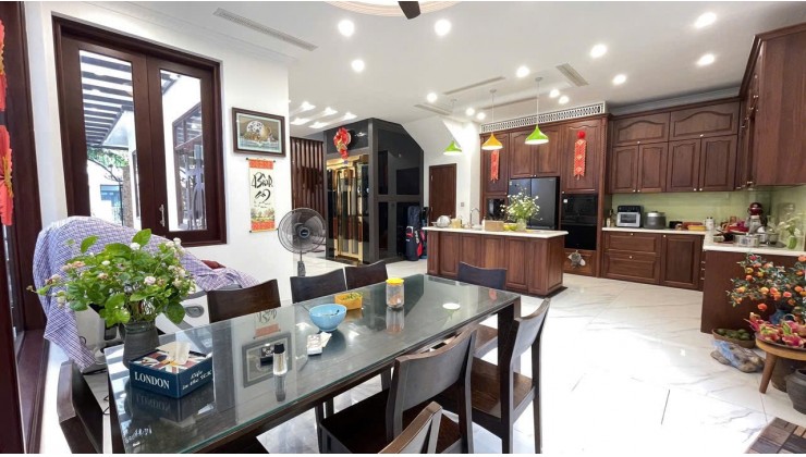 SIÊU PHẨM BIỆT THỰ FULL NỘI THẤT – THANG MÁY – SÂN VƯỜN RỘNG – TRUNG TÂM KĐT DƯƠNG NỘI – HÀ ĐÔNG