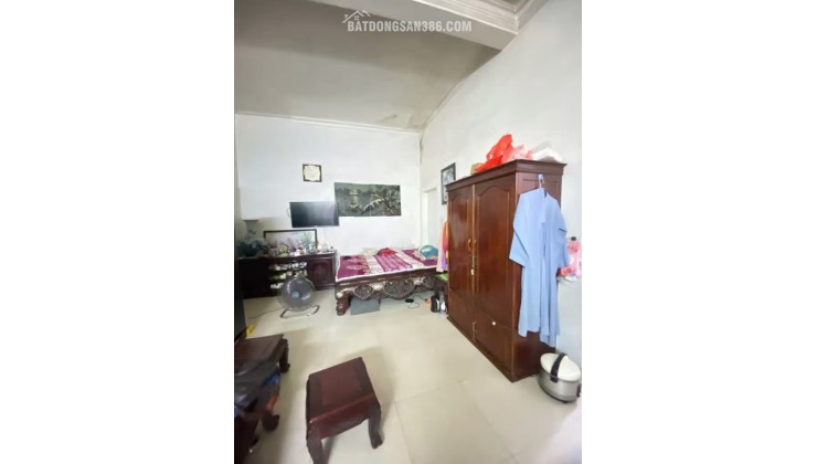 NHANH MỚI KỊP 
NGUYỄN NGỌC VŨ - 90m2 - 3T - MT 6.5m - LÔ GÓC 2 THOÁNG - Ô TÔ DỪNG ĐỖ CÁCH NHÀ 5M - KHU VÍP HIẾM NHÀ BÁN