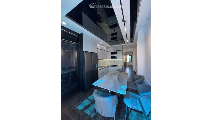 Bán nhà Hào Nam, 7 Tầng Thang Máy, Ngõ Ô tô, Giá: 13.7 Tỷ, Lh: 0396935190.