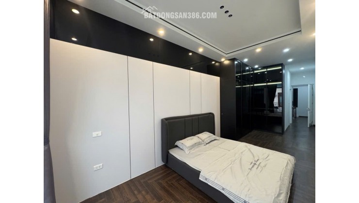 Bán nhà Hào Nam, 7 Tầng Thang Máy, Ngõ Ô tô, Giá: 13.7 Tỷ, Lh: 0396935190.