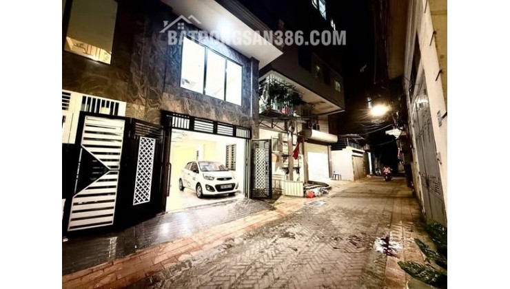 1/11 giảm chào 500tr, chủ cần bán gấp Vị trí đẹp giao thông , giao thương thuận tiện, 3 bước chân ra hồ, công viên.