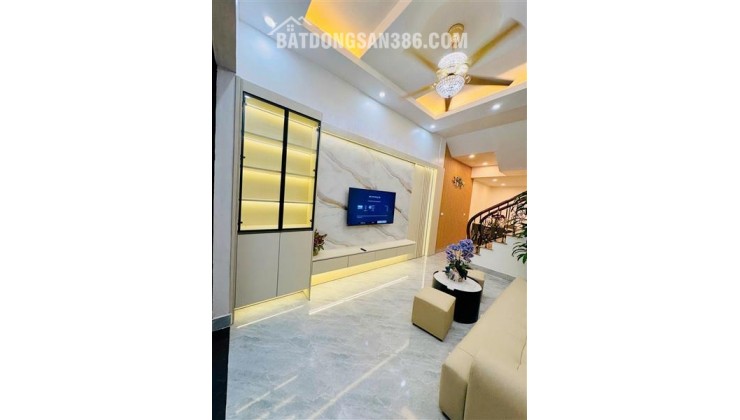 BÁN GẤP ĐẠI TỪ, HOÀNG MAI, NHÀ ĐẸP GẦN PHỐ NỘI THẤT XỊN, 32M2 5 TẦNG 7.9 TỶ