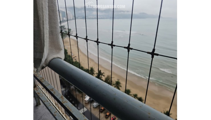 BÁN CĂN HỘ MƯỜNG THANH VIỄN TRIỀU – VIEW BIỂN HÒN CHỒNG  Vị trí: Dự án Mường Thanh Viễn Triều, Hòn Chồng – Nha Trang
 Diện tích: 70,56 m²
 Thiết