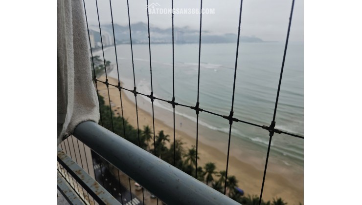 BÁN CĂN HỘ MƯỜNG THANH VIỄN TRIỀU – VIEW BIỂN HÒN CHỒNG  Vị trí: Dự án Mường Thanh Viễn Triều, Hòn Chồng – Nha Trang
 Diện tích: 70,56 m²
 Thiết