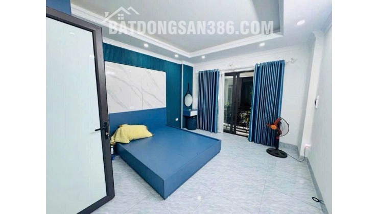 BÁN NHÀ HÀO NAM MẶT NGÕ KINH DOANH Ô TÔ - NHÀ 30M 5 TẦNG - SỔ ĐỎ NỞ NẬU THÔNG TIN CHUẨN