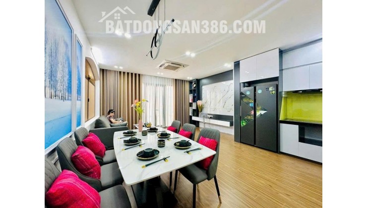 Cần bán nhà Vũ Trọng Phụng ngõ thẳng tắp cách mặt phố 30m - 60m x 5 tầng mặt tiền 5,5m