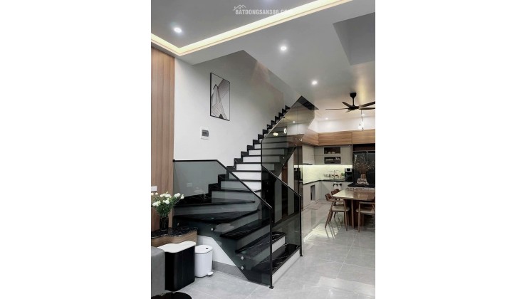 Thanh toán 400 triệu có ngay nhà 1 trệt 2 lầu tại KCN Cầu Tràm