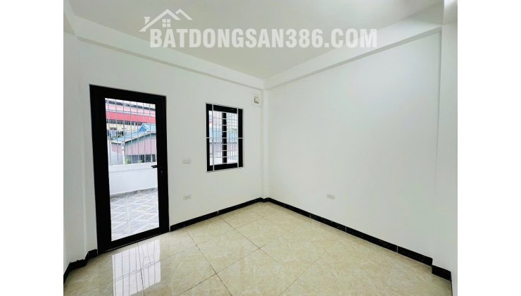 NHÀ MỚI NGAY LÁNG HẠ, GIẢNG VÕ 32M 5 TẦNG - 3PN RỘNG GIÁ 7.98 TỶ