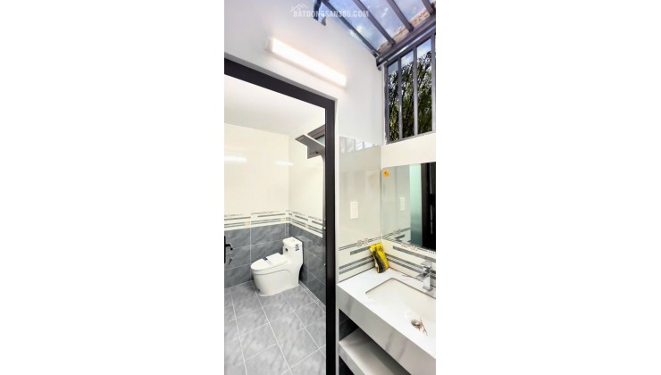 Bán nhà 3 tầng 4x16 mặt tiền Đinh Đức Thiện giá 2 tỷ 350tr còn thương lượng