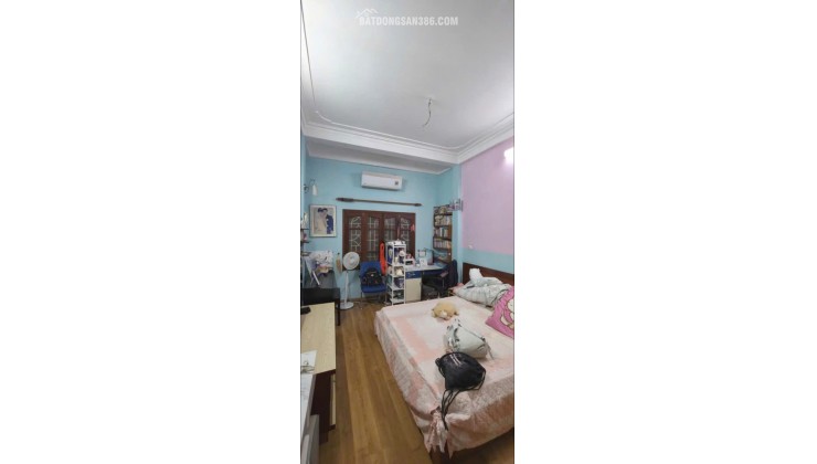 Bán nhà cầu Khương Đình - Sát Vinhomes Galaxy Nguyễn Trãi -40m x 4 tầng chỉ 10,5 tỷ