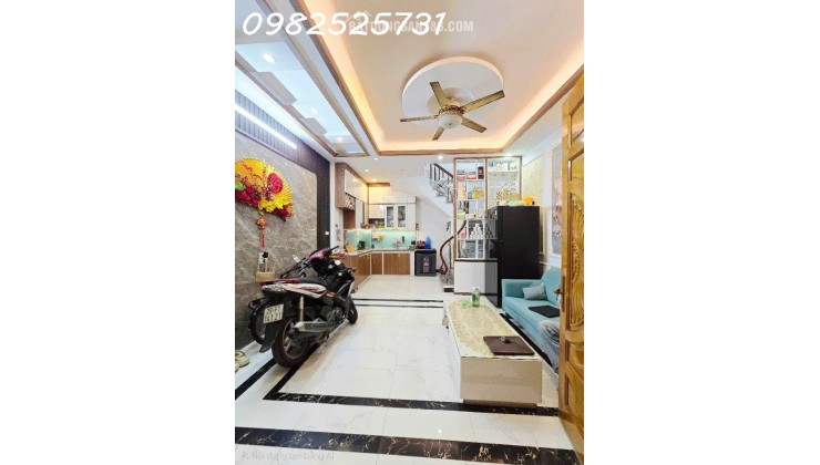 Bán nhà ngõ 420 Khương Đình - 34m 5 tầng gần ô tô - Sổ đỏ nở hậu giá 7,6 tỷ