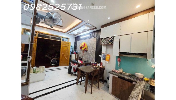 Bán nhà ngõ 420 Khương Đình - 34m 5 tầng gần ô tô - Sổ đỏ nở hậu giá 7,6 tỷ