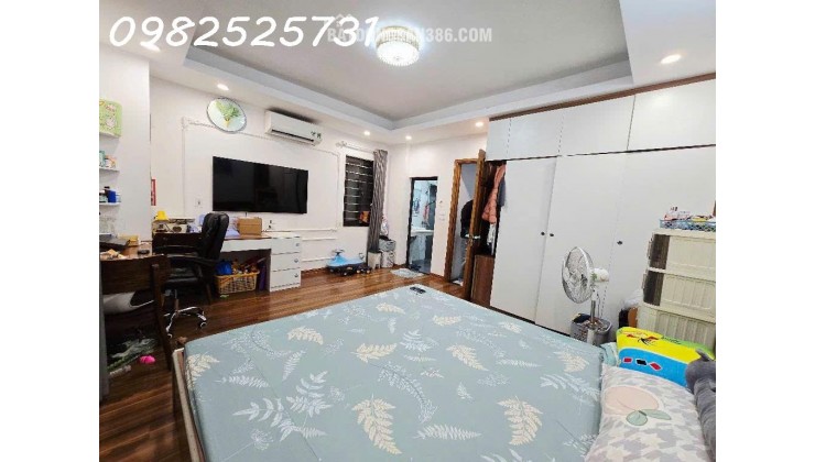 Bán nhà ngõ 420 Khương Đình - 34m 5 tầng gần ô tô - Sổ đỏ nở hậu giá 7,6 tỷ