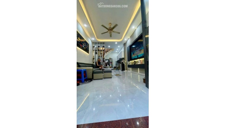 Bán nhà Khương Trung  35m 5 tầng 8,2 tỷ - Ngõ trước nhà rộng 2,3m 50m ra Ô tô