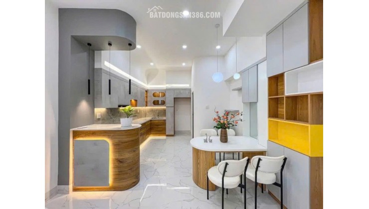 Thanh toán 400tr có ngay nhà 1 trệt 1 lầu gần KDT 5 sao Cần Đước - Long An