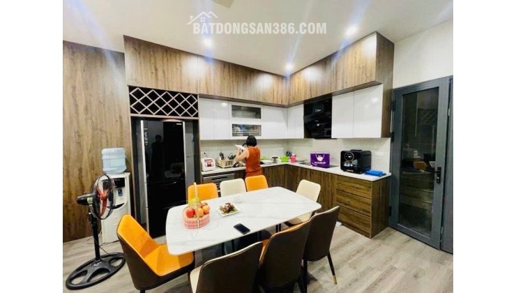 Bán nhà phân lô phố Ngụy Như Kon Tum - Phố VIP kinh doanh sầm uất, vỉa hè rộng giá 21,5 tỷ