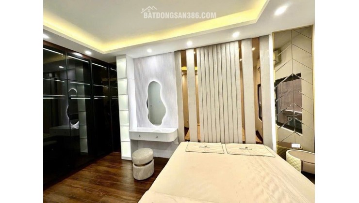 Bán nhà Khương Trung, Thanh Xuân sổ 30m 5 tầng tặng full nội thất chỉ 7,95 tỷ