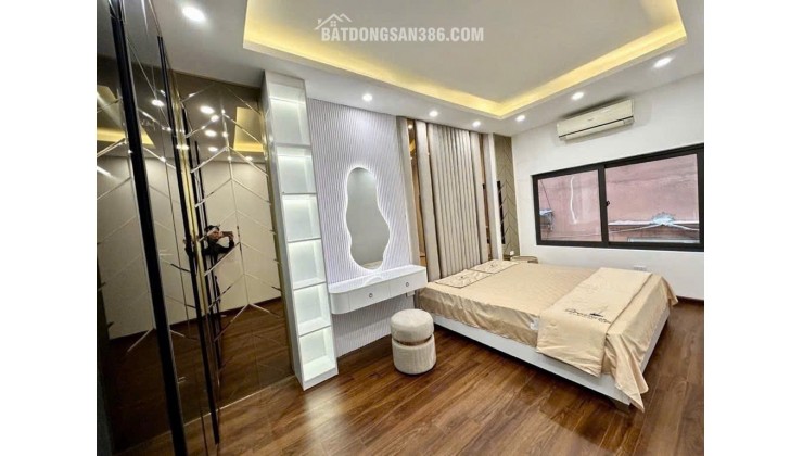 Bán nhà Khương Trung, Thanh Xuân sổ 30m 5 tầng tặng full nội thất chỉ 7,95 tỷ