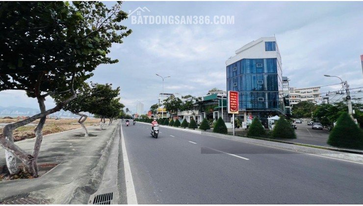 BÁN NHANH TÒA NHÀ PHỐ LÔ GÓC KINH DOANH NGHỈ DƯỠNG VIEW BIỂN PHẠM VĂN ĐỒNG NHA TRANG GIÁ BÁN 17 TỶ 500 TRIỆU 11 PHÒNG  NGỦ