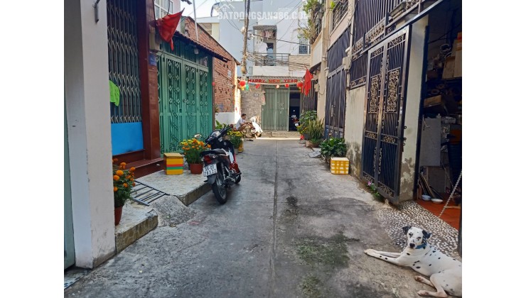 Giá cực hời! Bán nhà hẻm Lê Đình Thám Tân Phú 50m2, sổ hồng. Chỉ 4.7 tỷ. Gọi ngay!